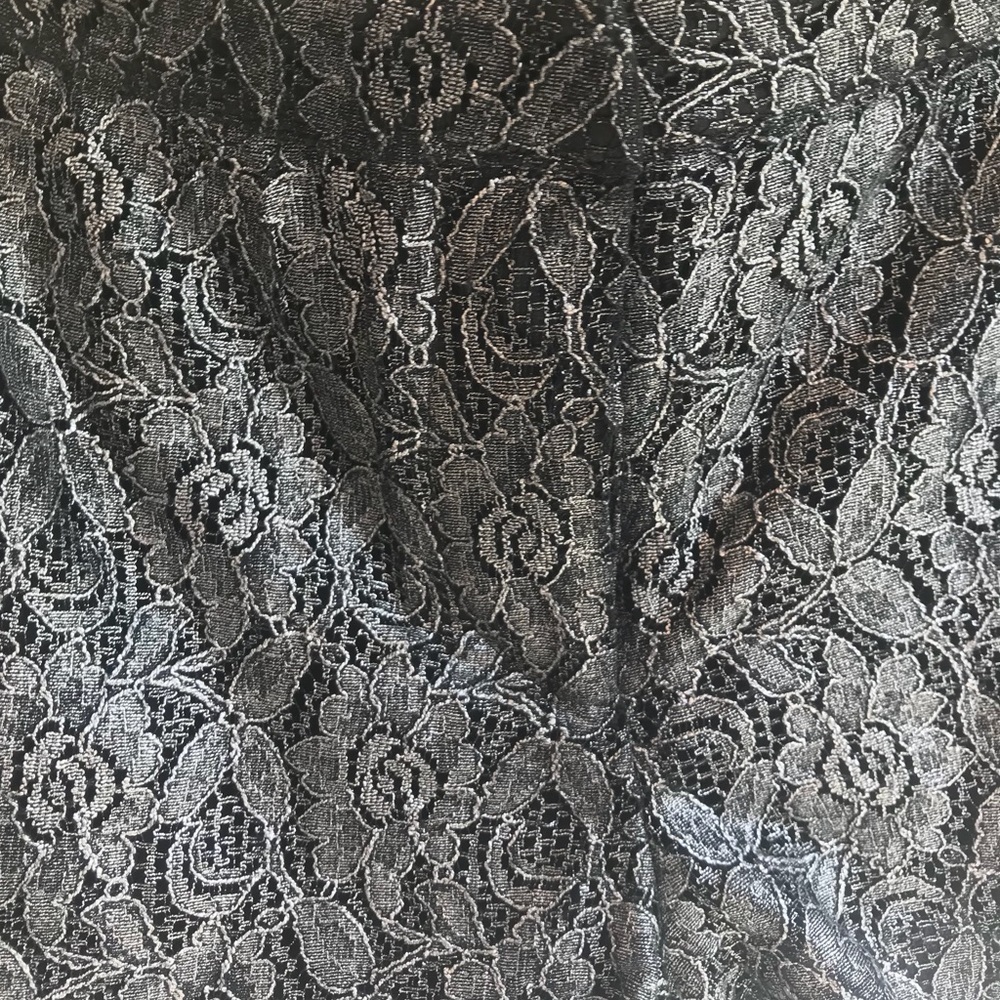 Black Pattern Shorts - Picture 4 of 7